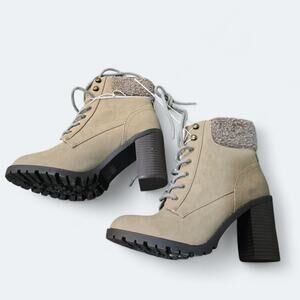 Parker & Sky Tan Combat Heel Boots Womens Size 7.5